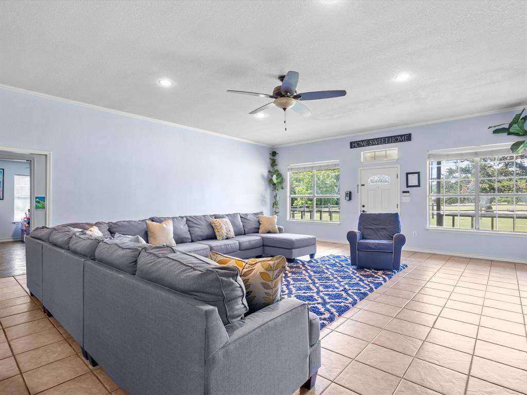 205 PR 2194, Decatur, TX 76234