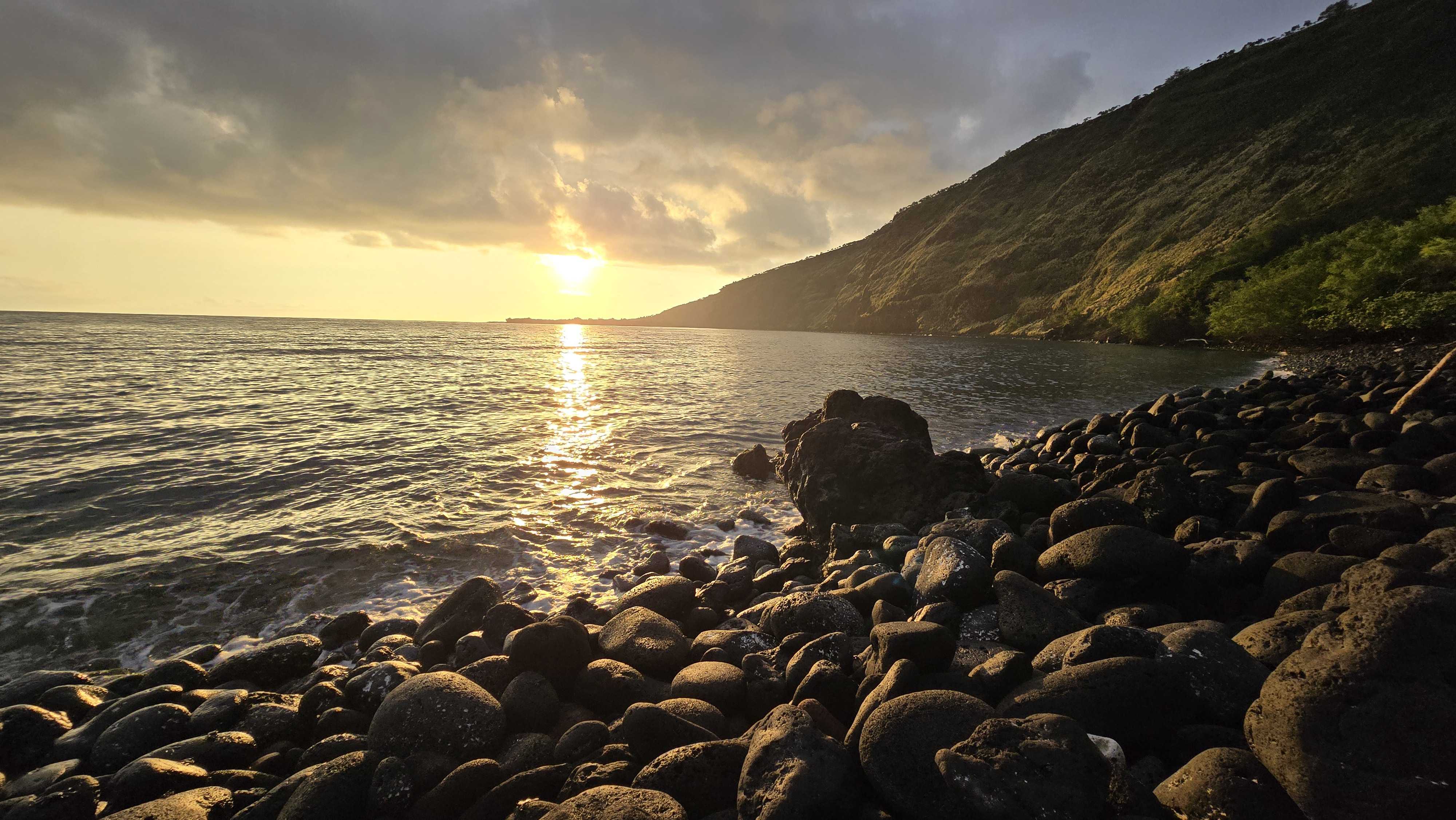 82-6047 PUUHONUA RD, Captain Cook, HI 96704