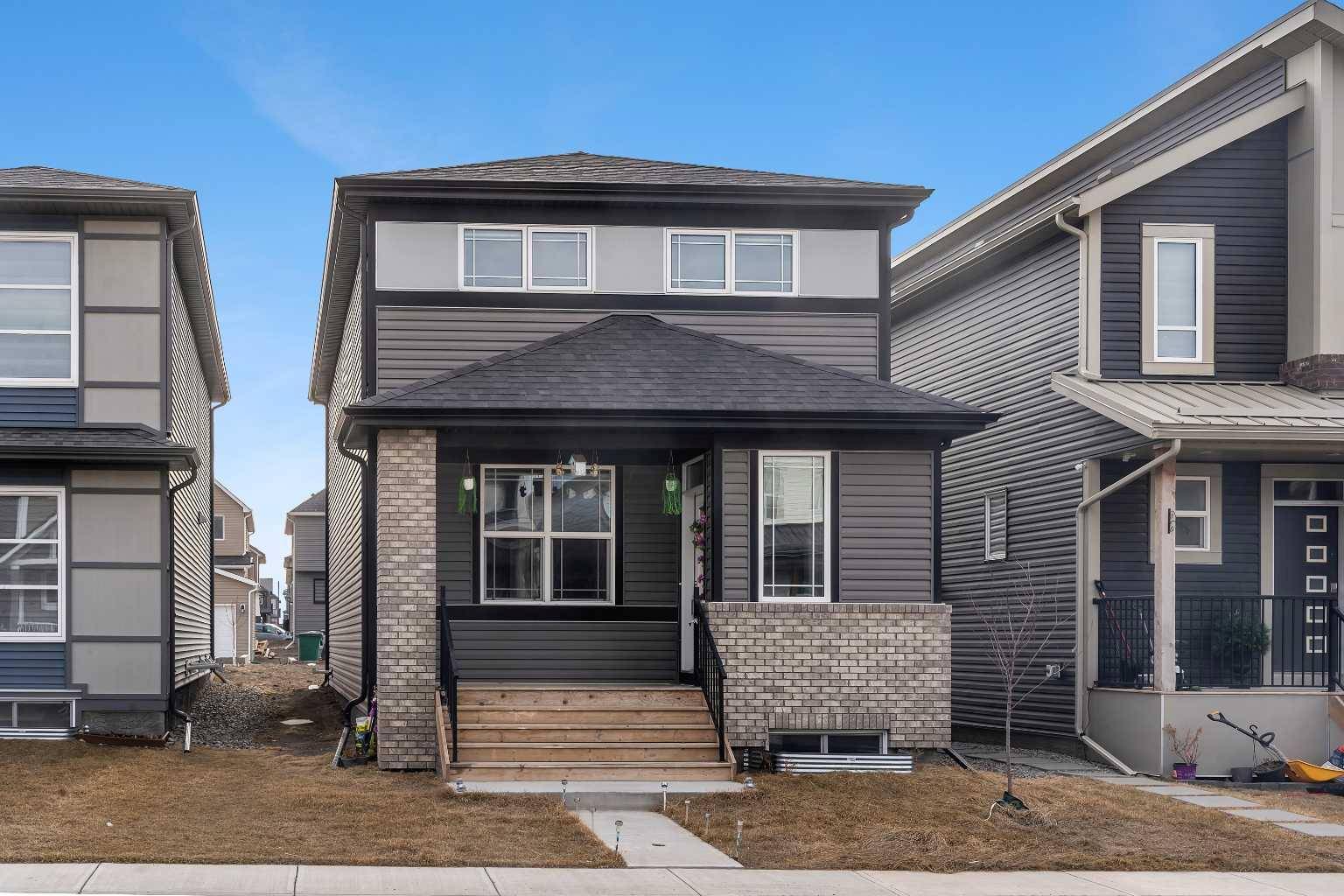 521 CHINOOK WINDS GDNS SW, Airdrie, AB T4B 5J6