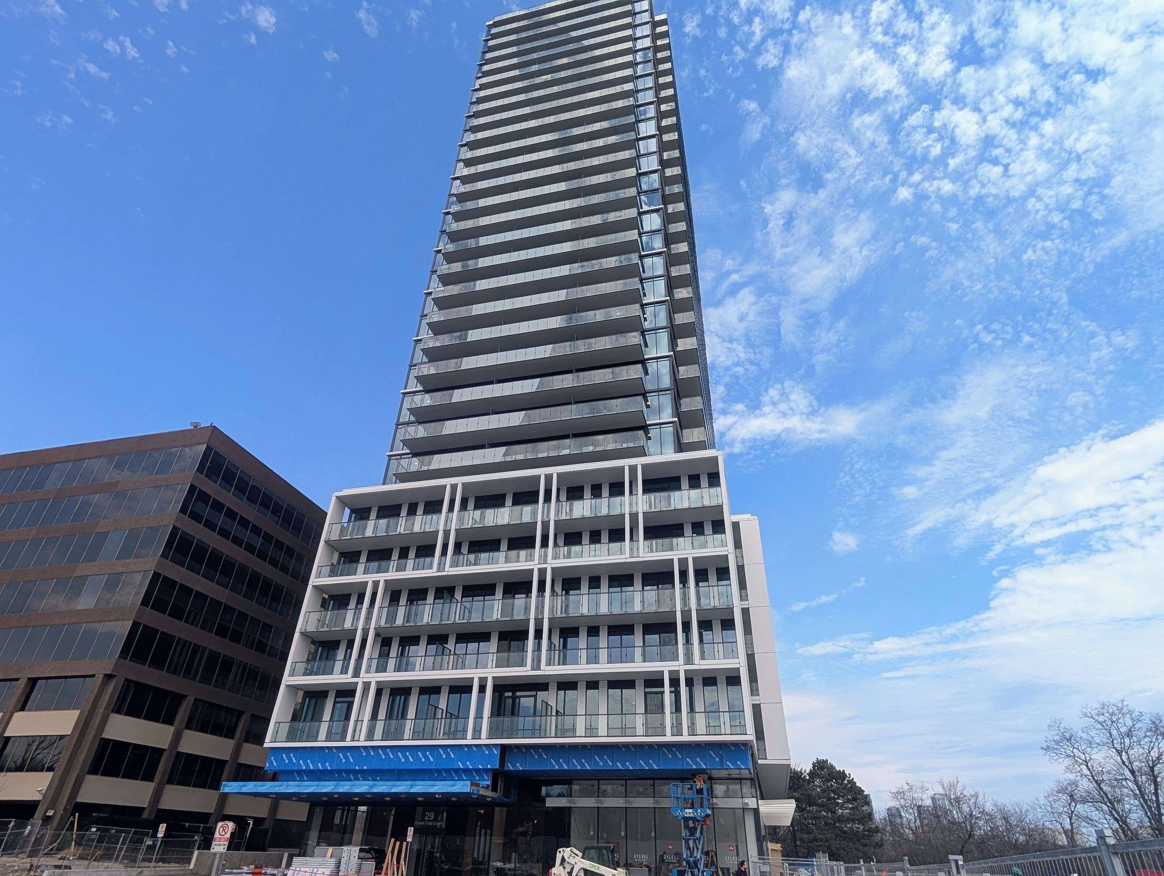 29 Green Trail CT #315, Toronto C15, ON M2K 0J9