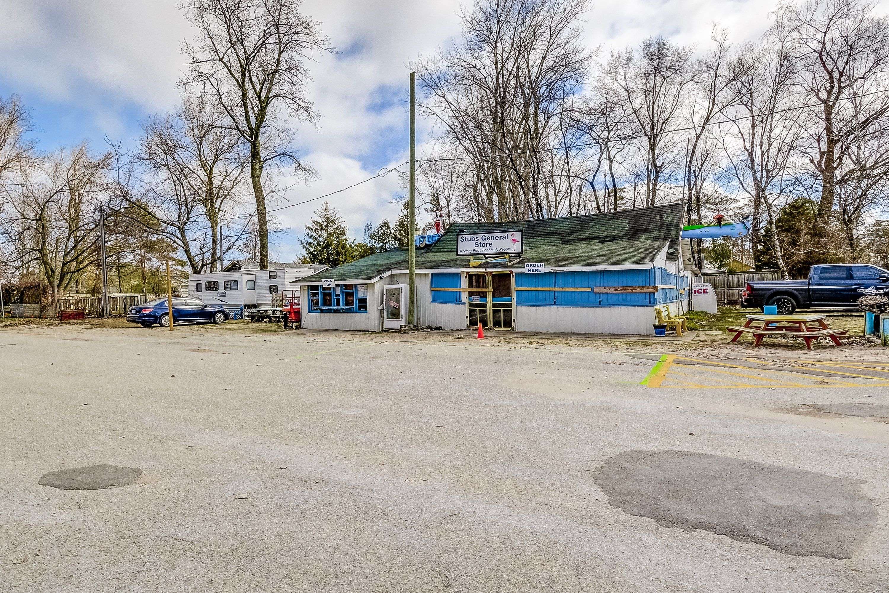 2 Beach AVE, Norfolk, ON N0E 1M0