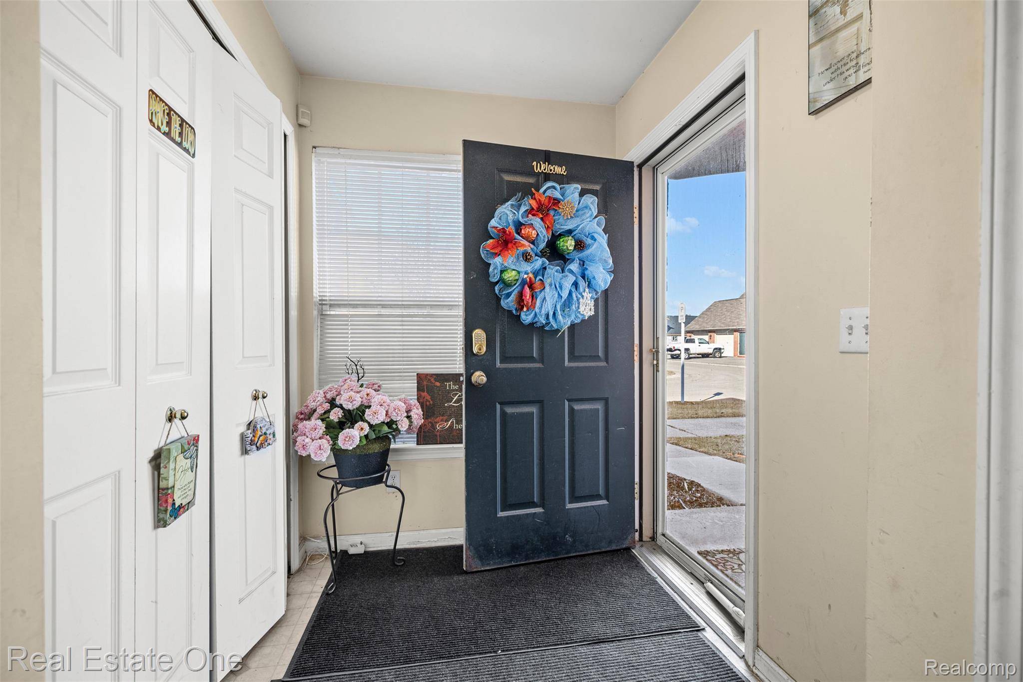 21628 Majestic DR, Brownstown Charter Township, MI 48183