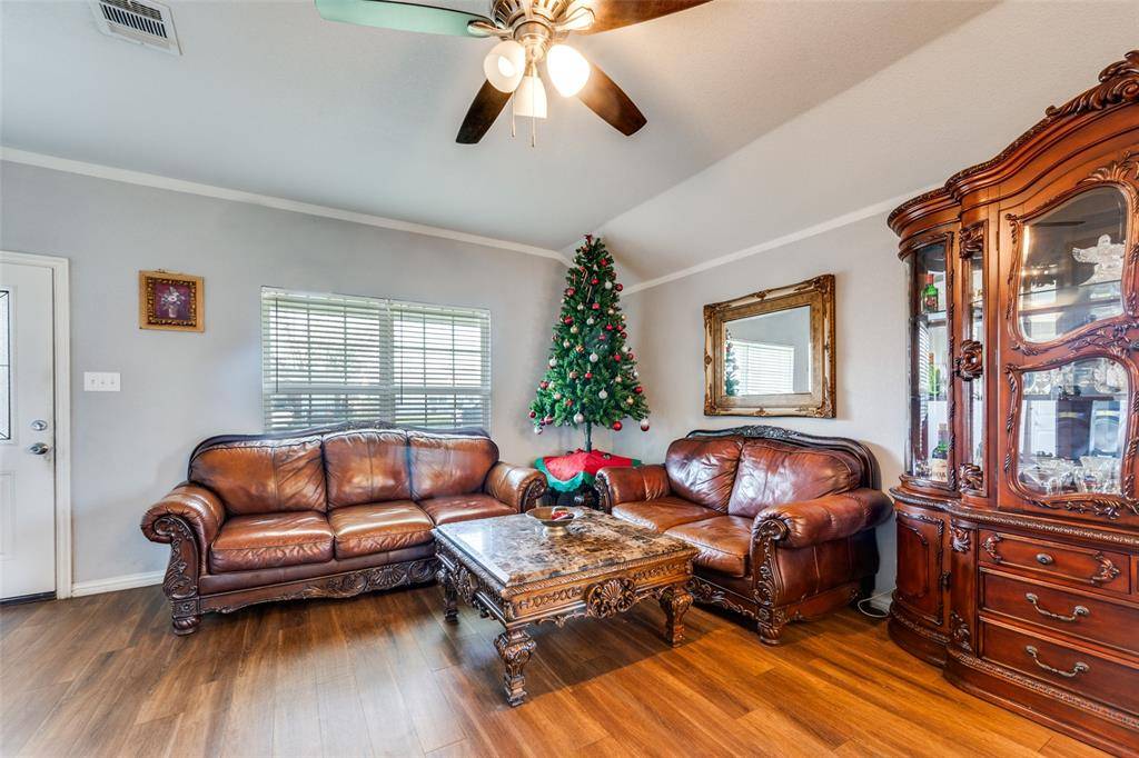 5532 Blackmore Avenue, Fort Worth, TX 76107