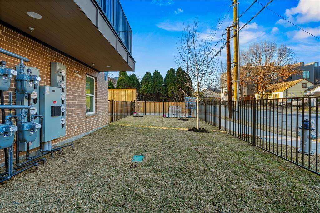 2101 N Prairie Avenue #207, Dallas, TX 75204