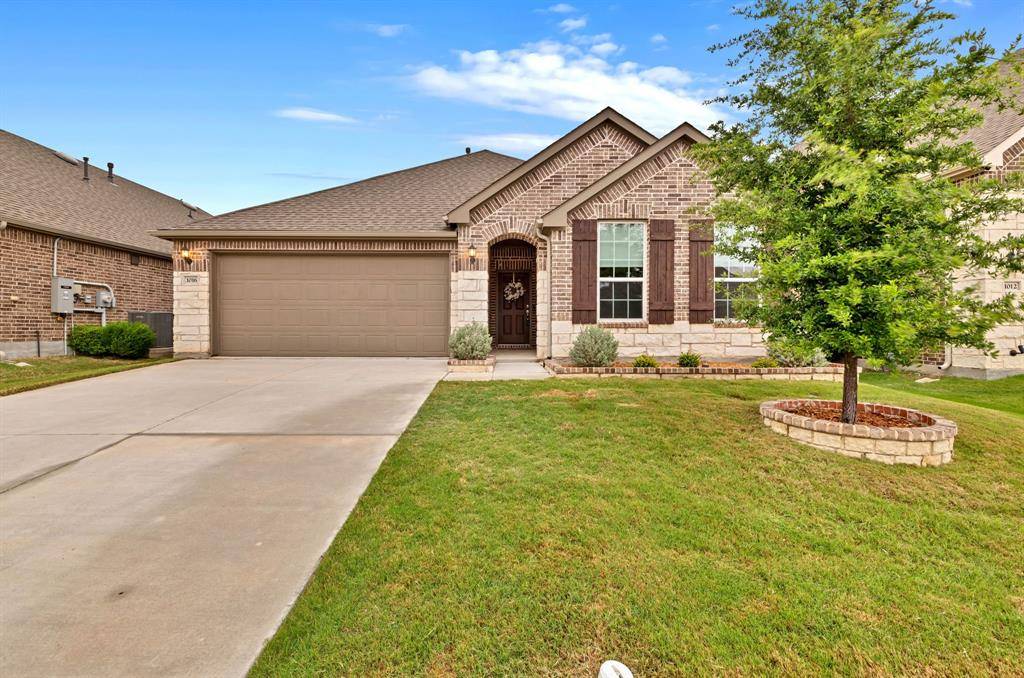 1016 Pinnacle Breeze Drive, Fort Worth, TX 76052