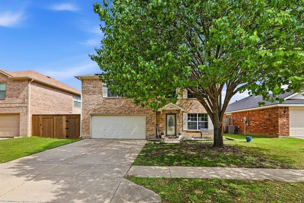 10824 Irish Glen Trail, Fort Worth, TX 76052