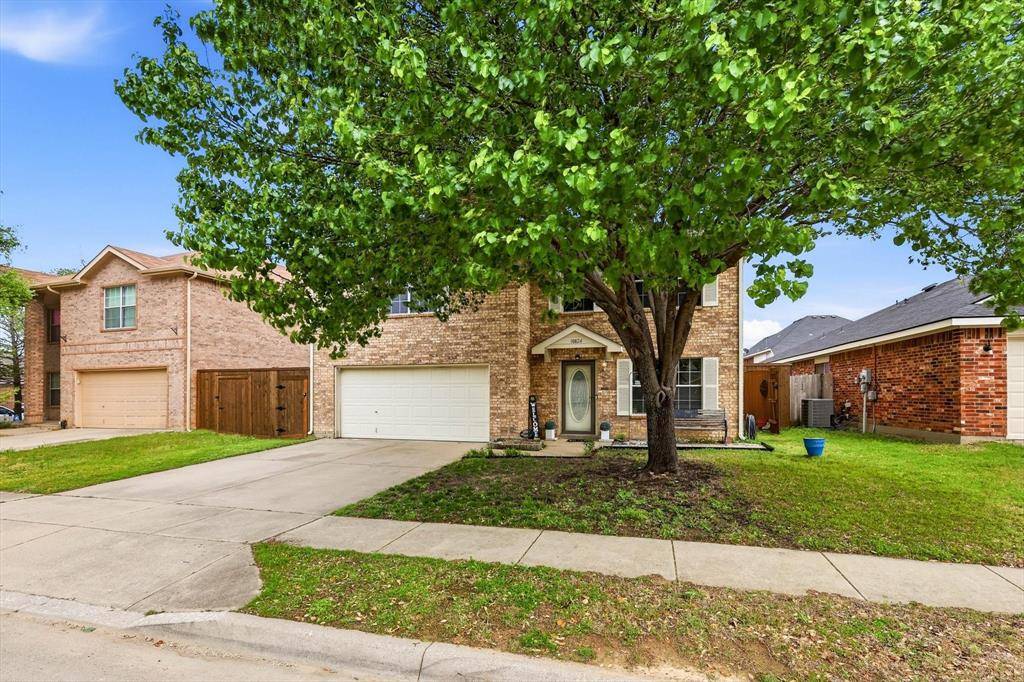 10824 Irish Glen Trail, Fort Worth, TX 76052