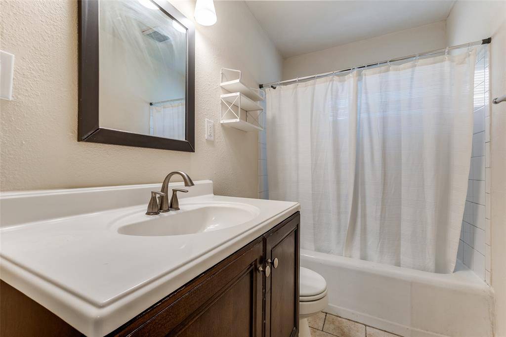 11525 Strand Street, Dallas, TX 75218