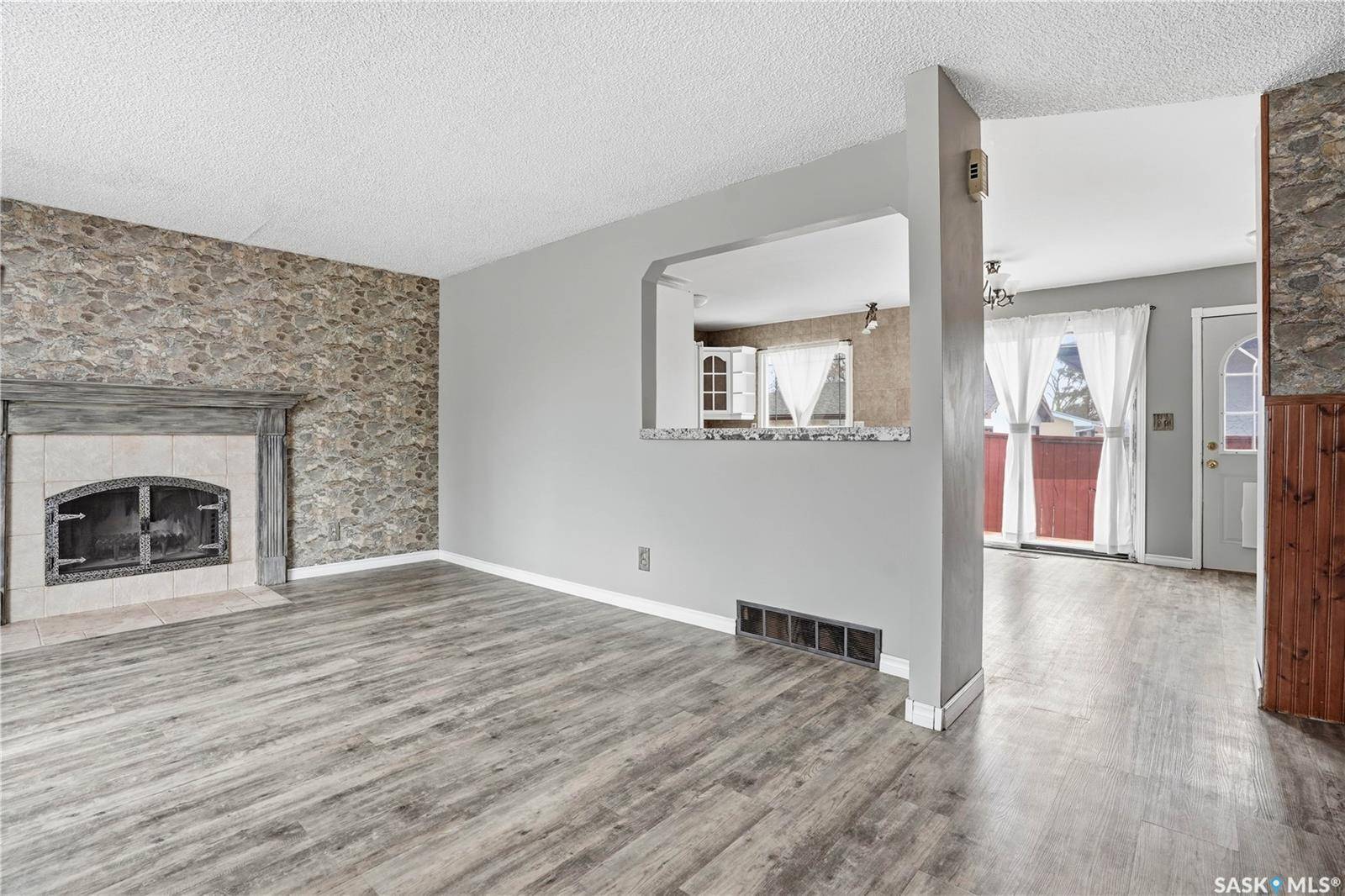 3 CARSON ROAD, Regina, SK S4R 6J9