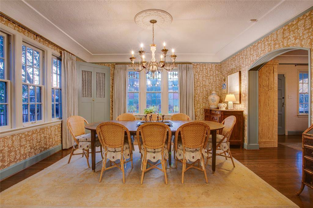 1022 N Montclair Avenue, Dallas, TX 75208