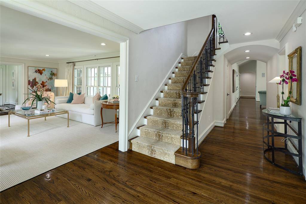 5460 Surrey Circle, Dallas, TX 75209