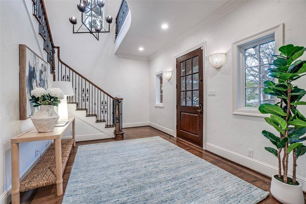 4900 W Stanford Avenue, Dallas, TX 75209