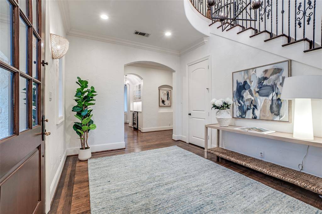 4900 W Stanford Avenue, Dallas, TX 75209