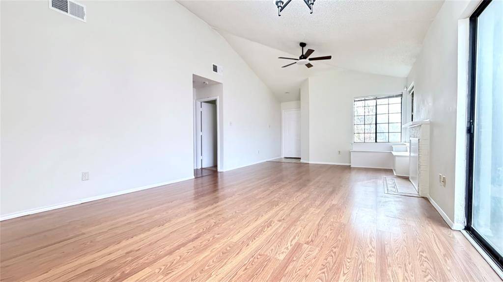 5815 Timbercrest Drive, Arlington, TX 76017