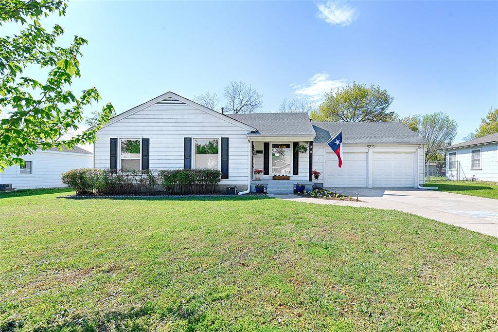 318 Hillcrest Avenue, Richardson, TX 75081