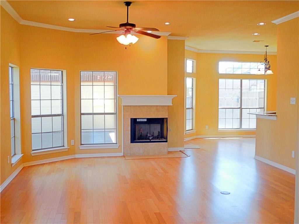 504 Phillip Drive, Cedar Hill, TX 75104