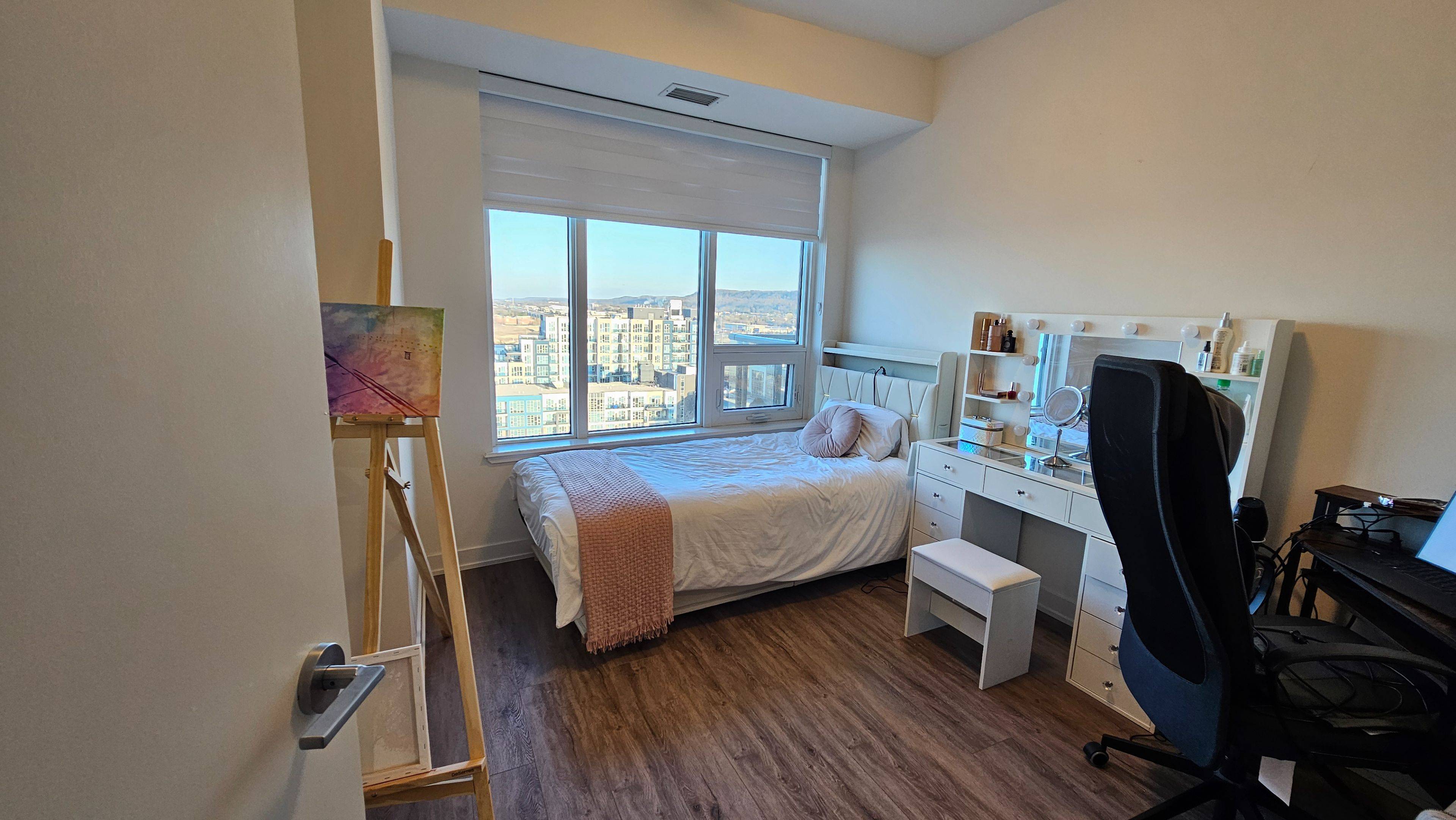 385 Winston RD #1309, Grimsby, ON L3M 4E8