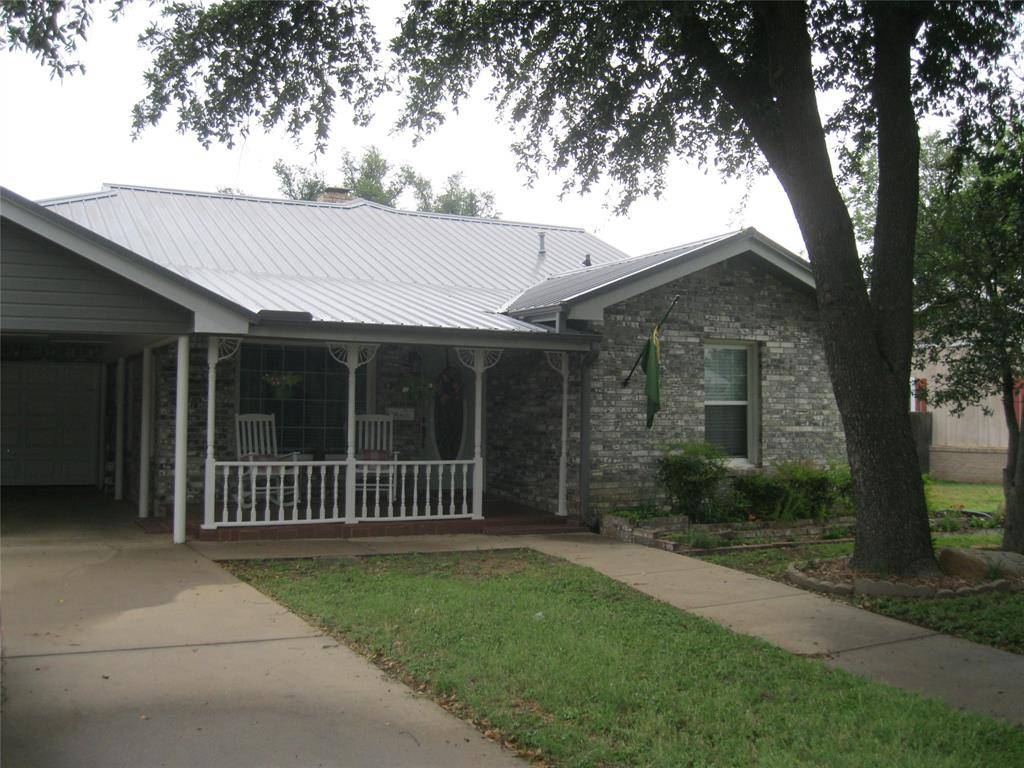 1302 W Wheeler Street, Breckenridge, TX 76424