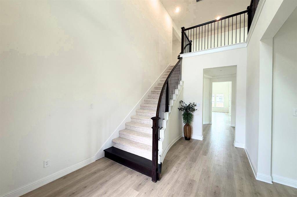 817 Headwaters Drive, Haslet, TX 76052