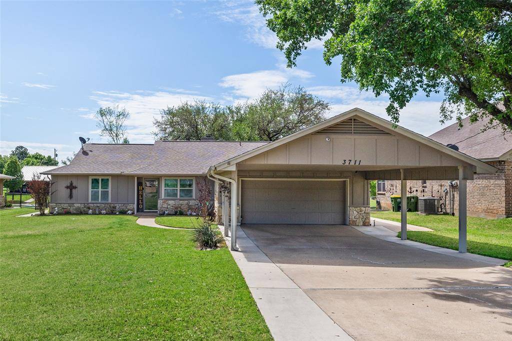 3711 Quail Run, Granbury, TX 76049