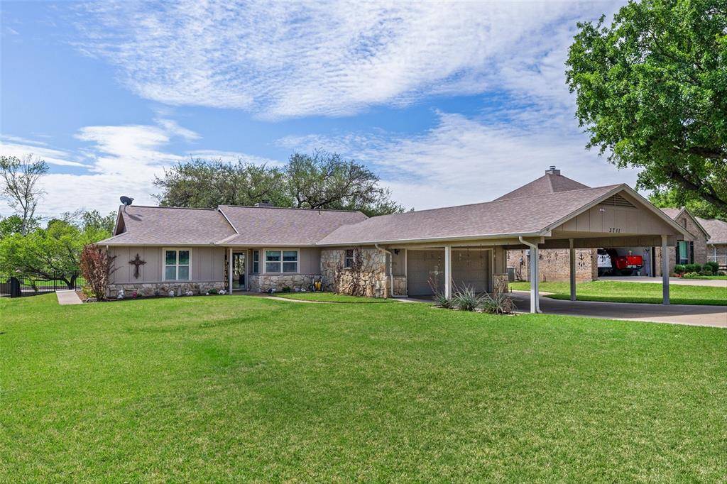 3711 Quail Run, Granbury, TX 76049