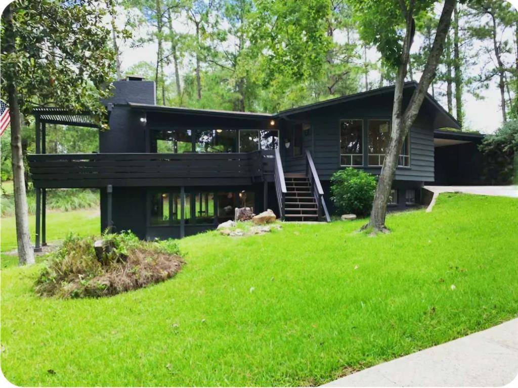 862 Lakeshore Drive, Brookeland, TX 75931