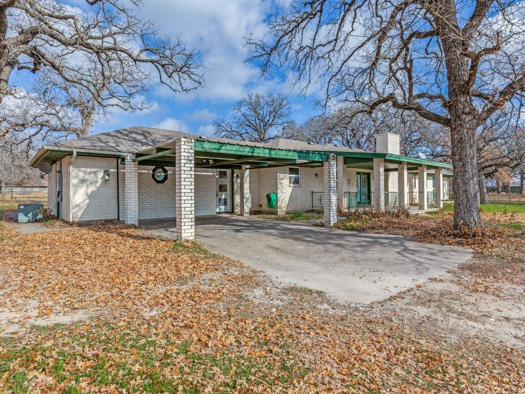 7335 Reed Road, Azle, TX 76020