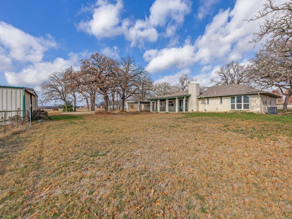 7335 Reed Road, Azle, TX 76020