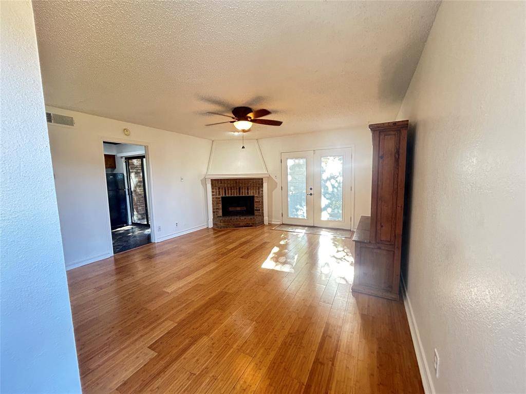 6509 Hickock Drive #2C, Fort Worth, TX 76116