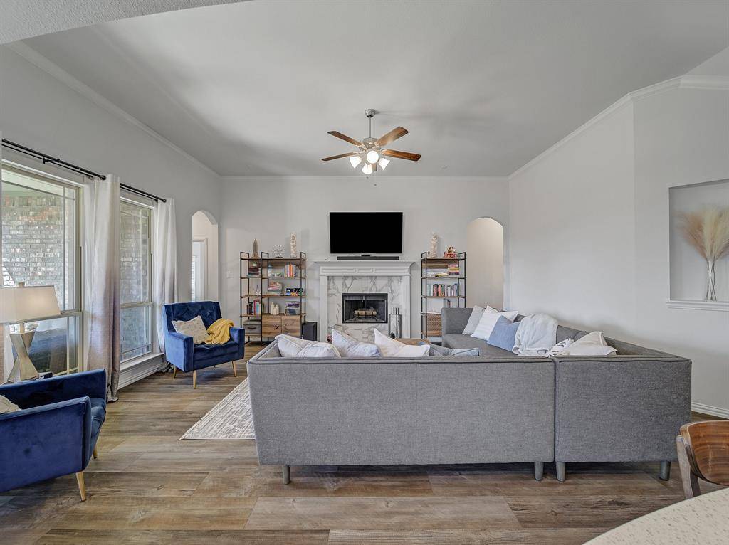 426 Brook Meadow Drive, Midlothian, TX 76065