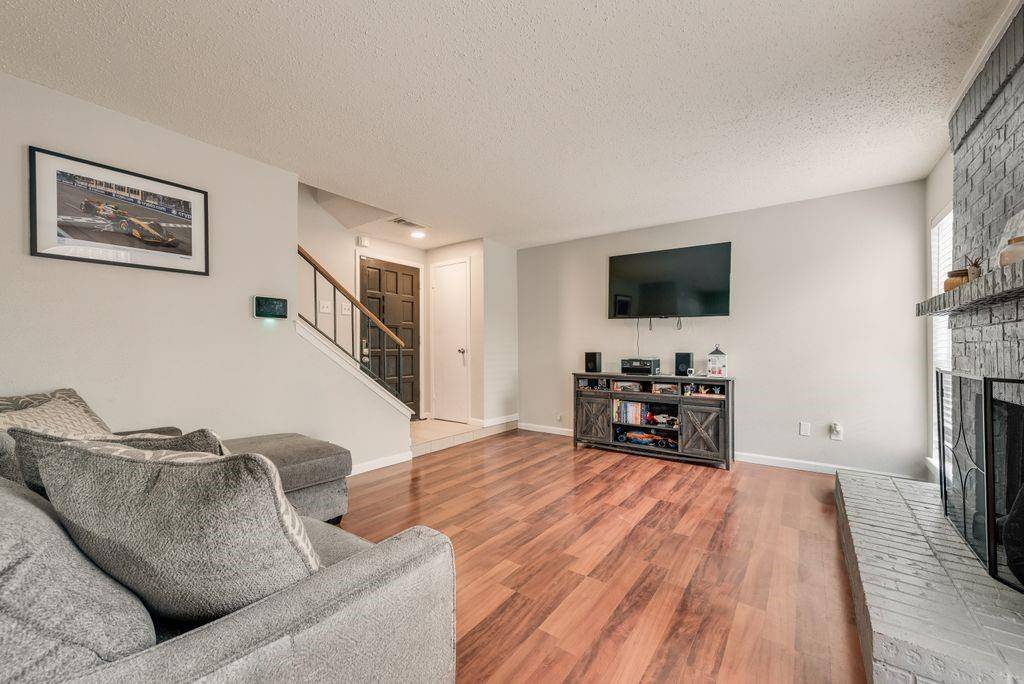 2643 Via Ventura Circle, Carrollton, TX 75006