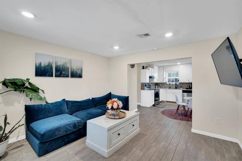 4208 Wiman Drive, Fort Worth, TX 76119