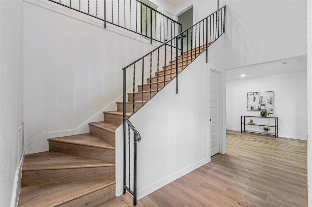 2631 Deep Hill Circle, Dallas, TX 75233