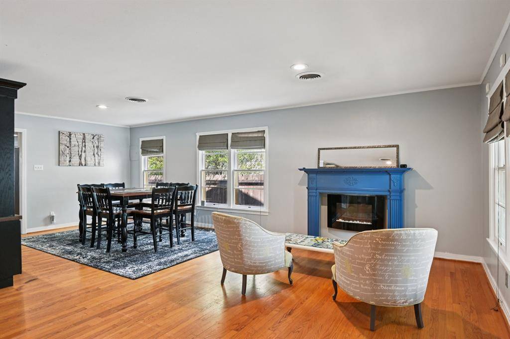 2716 Wayside Avenue, Fort Worth, TX 76110