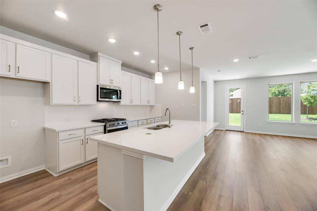 1017 Canoe Way, Crowley, TX 76036