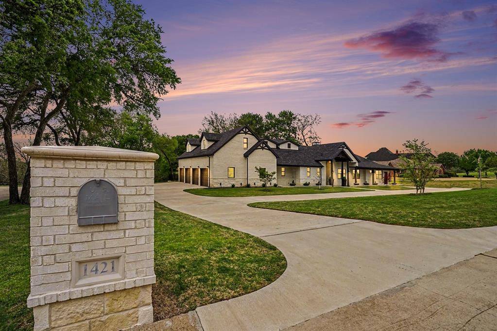 1421 Red Oak Circle, Farmersville, TX 75442