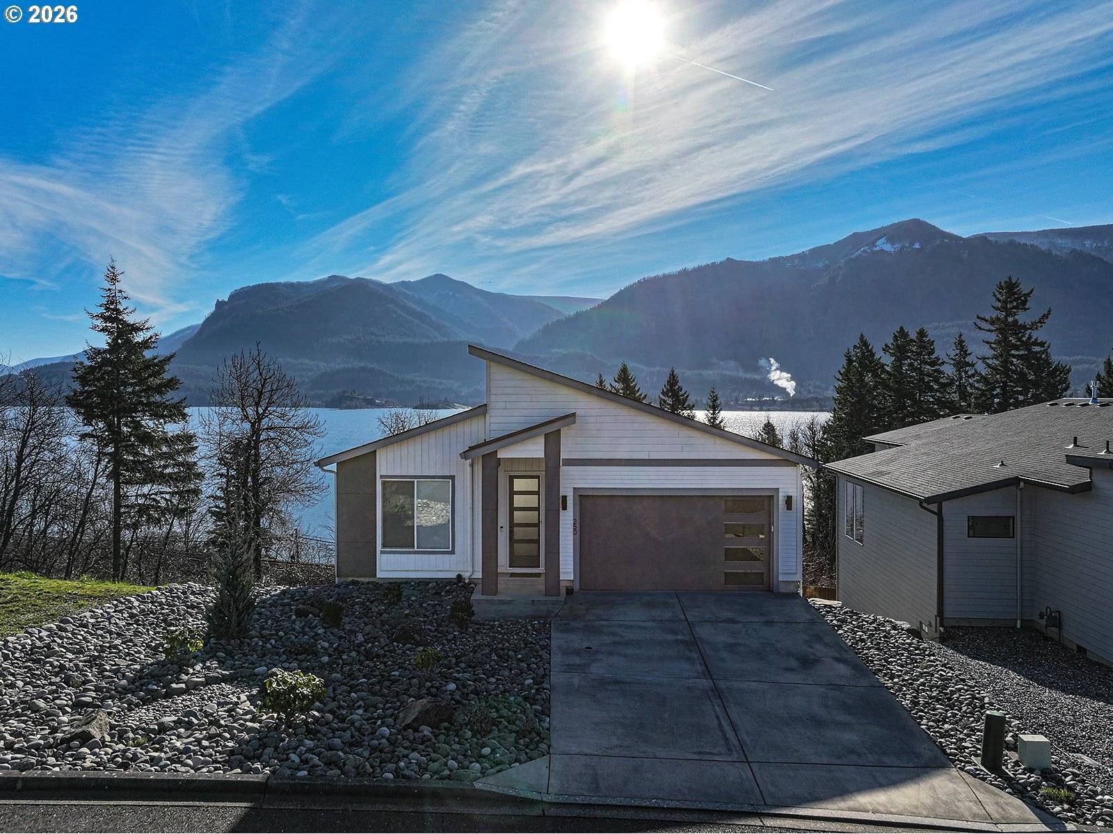 250 NE LOWER BASSO CIR, Stevenson, WA 98648