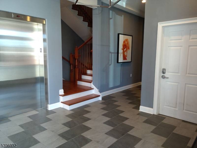 459 Main St, Metuchen Boro, NJ 08840