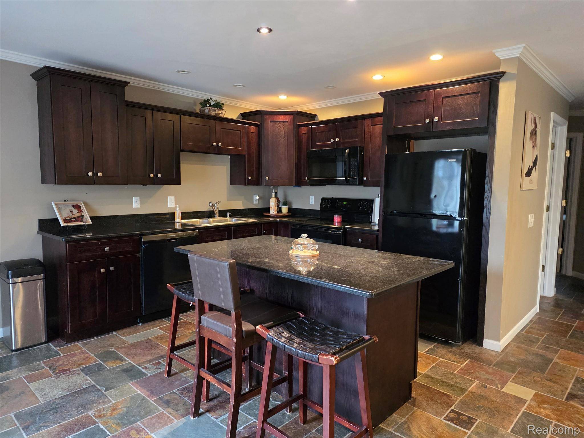 5025 S Saybrook CT #15, Waterford Charter Township, MI 48327