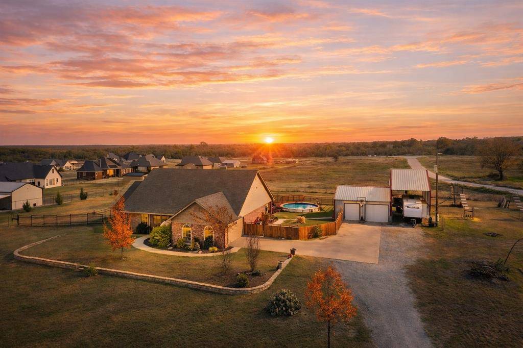 737 County Road 4699, Boyd, TX 76023