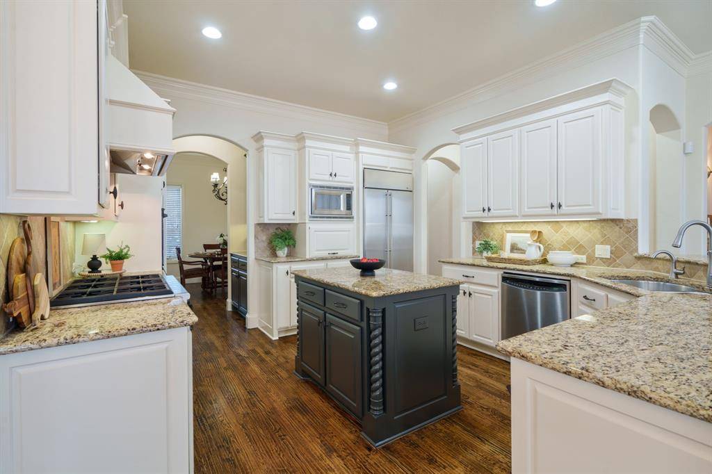 6724 Frankford Road, Dallas, TX 75252