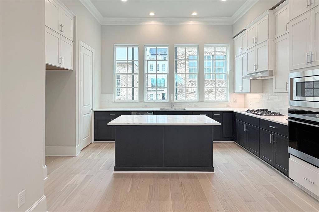 4613 Greenborough Lane, Dallas, TX 75219