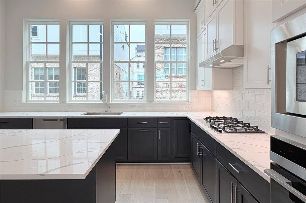 4613 Greenborough Lane, Dallas, TX 75219