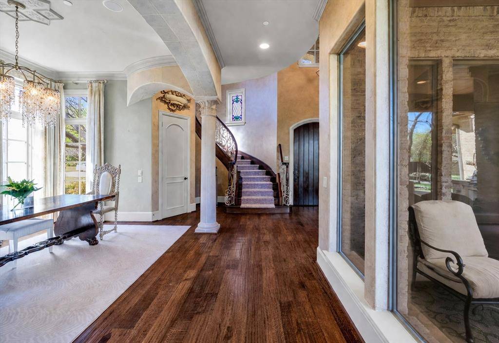 6262 Turner Way, Dallas, TX 75230