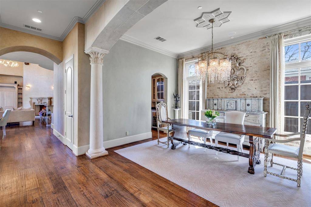 6262 Turner Way, Dallas, TX 75230