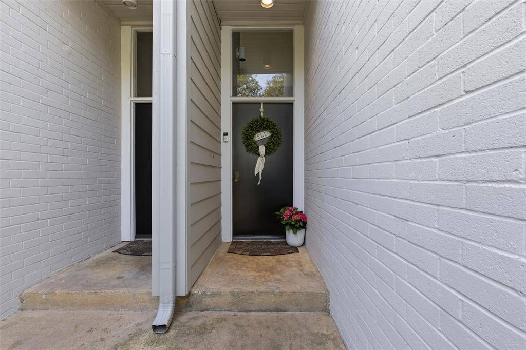 5990 Lindenshire Lane #111, Dallas, TX 75230