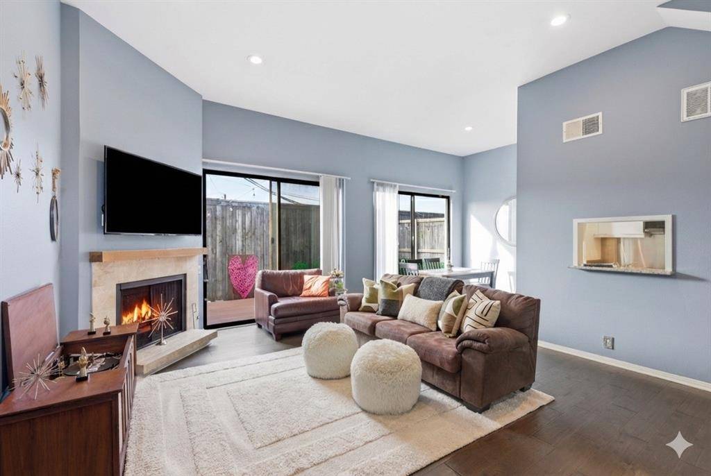 5990 Lindenshire Lane #111, Dallas, TX 75230