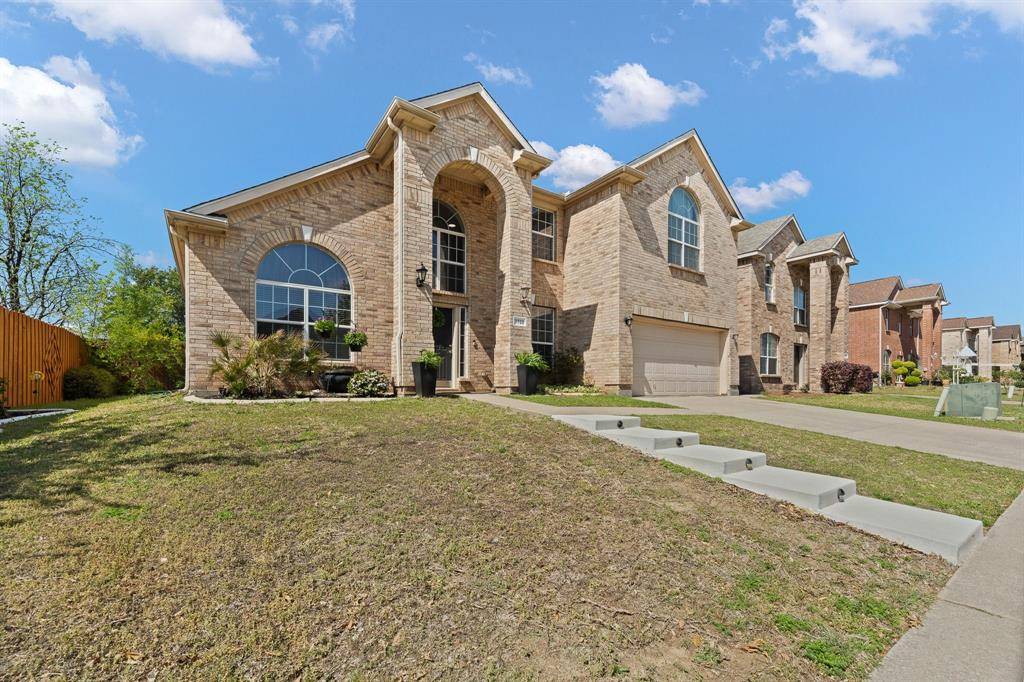 7722 Labrador Drive, Arlington, TX 76002