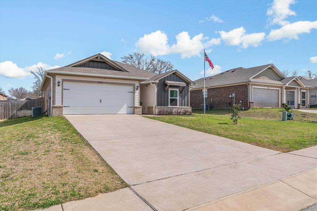 17494 Stacy Street, Lindale, TX 75771