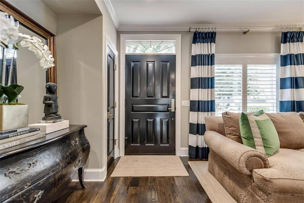 7510 W Northwest Highway #6, Dallas, TX 75225